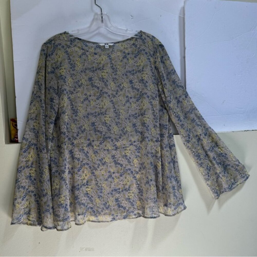 Uniqlo NEW Floral Lightweight Semi Sheer Bell Sleeve Flowy Blouse Top Peplum L - Picture 6 of 16